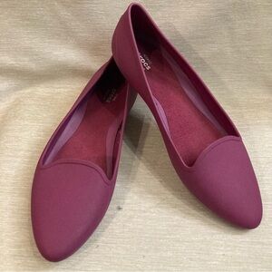 CROCS Sz 10 Eve Ballet Pointy Toe Slip On  Flats in Purplish Pink